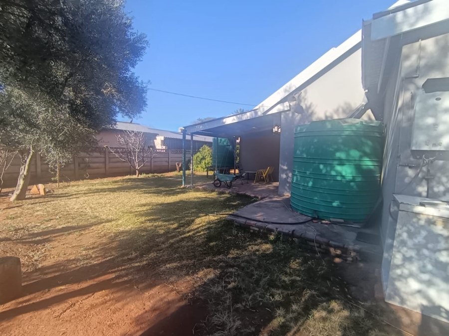 4 Bedroom Property for Sale in Hadison Park Northern Cape